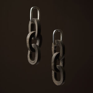 Pendentes Elos en gres chocolate con aro de prata feitos a man en Galicia