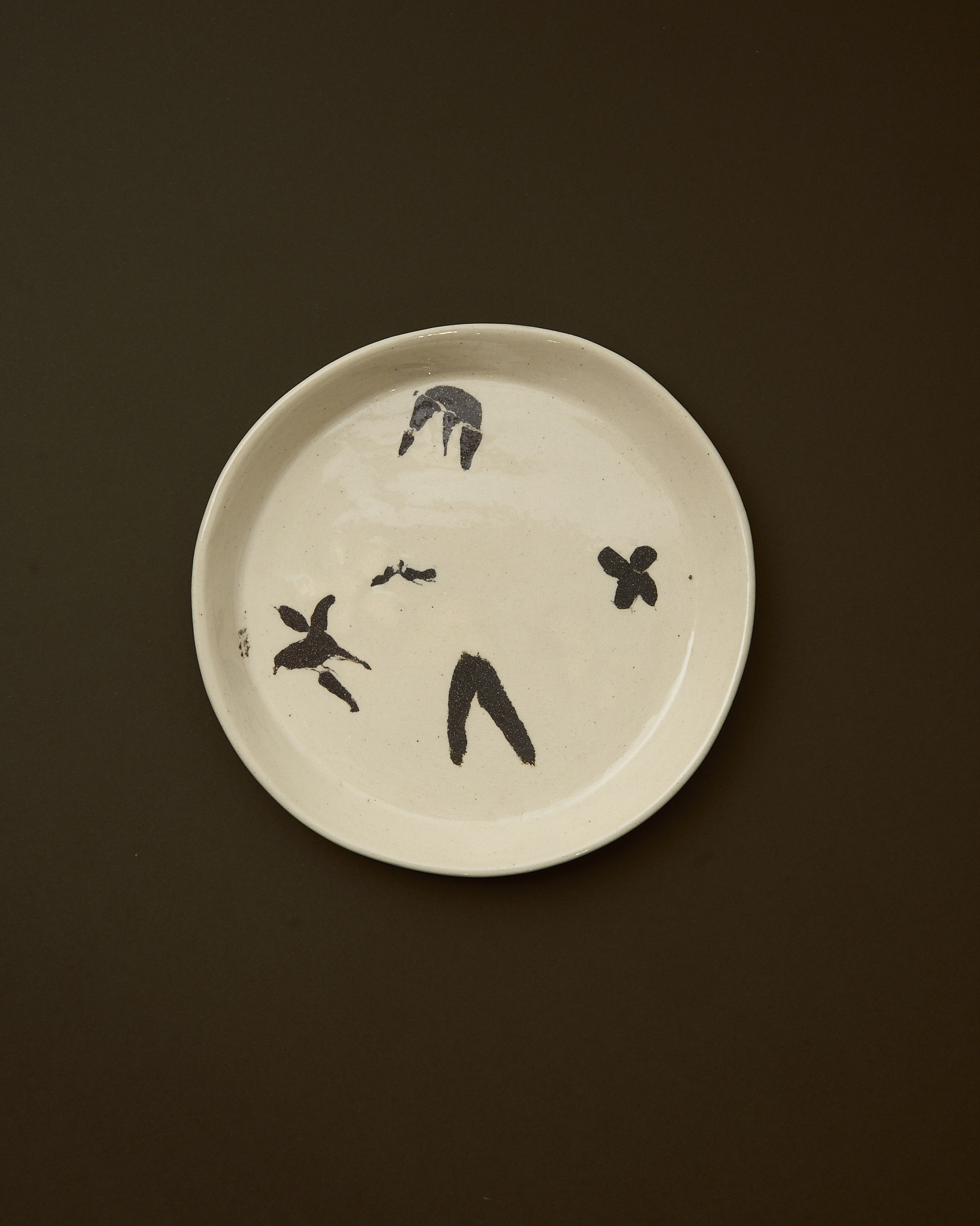 Prato pequeno en nerikomi con debuxos orgánicos